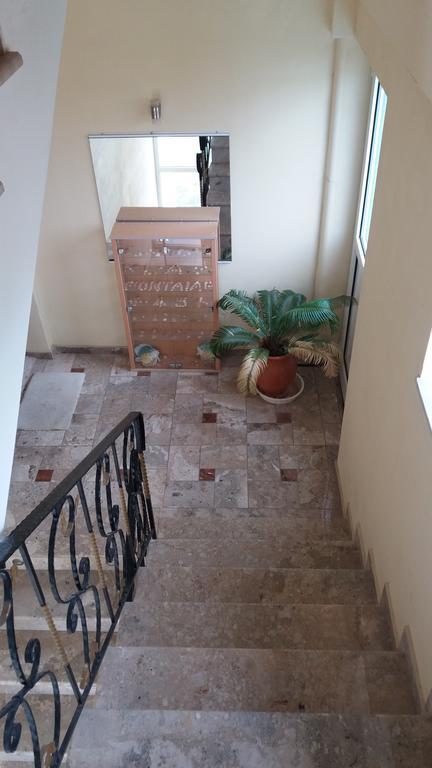 La Fontaine Apartments Kandia Bagian luar foto